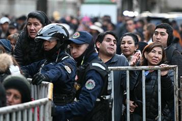 Ofrece EU ayuda de emergencia mientras sigue la crisis en Bolivia