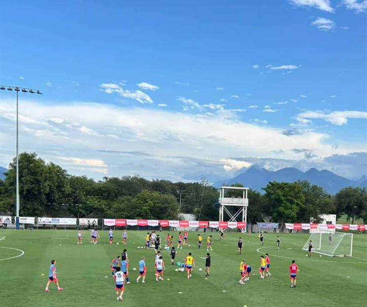 Selecci&oacute;n de Jap&oacute;n entrena en El Barrial rumbo al Mundial 2026