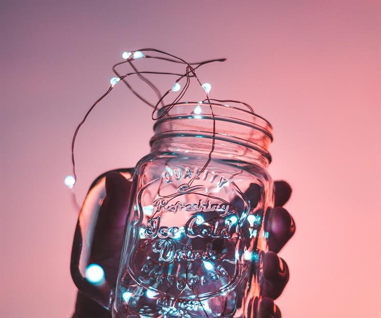 Convierte tus frascos de cristal en l&aacute;mparas de lujo para tu hogar