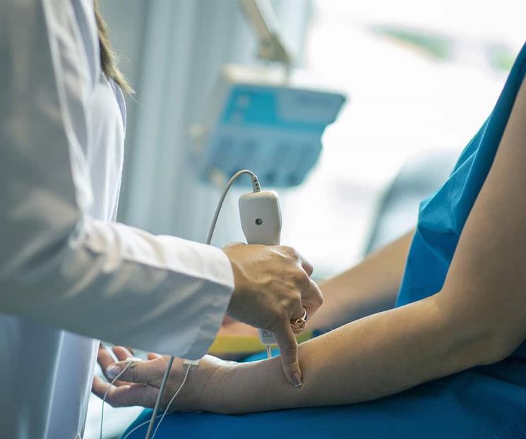 Mujeres son mayoría en Medicina, pero ocupan 30% de cargos directivo Mujeres son mayoría en Medicina, pero ocupan 30% de cargos directivo