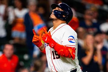 Isaac Paredes llega a los 100 jonrones
