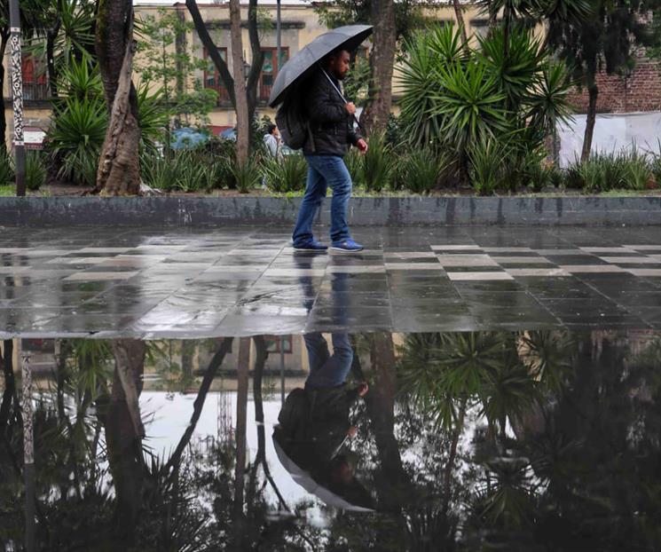 Activan doble alerta por fuertes lluvias en CDMX