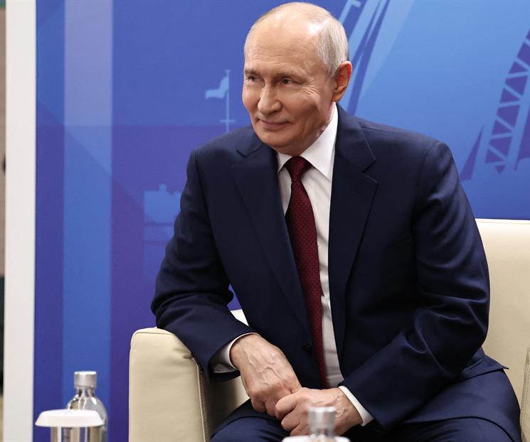 Despliega Ucrania cientos de drones contra Rusia