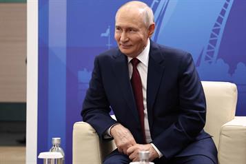 Despliega Ucrania cientos de drones contra Rusia