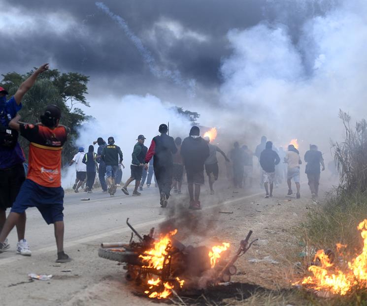 Escala tensión en Bolivia con choques durante desbloqueo Escala tensión en Bolivia con choques durante desbloqueo