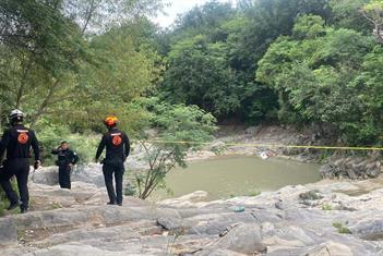 Hallan cad&aacute;ver flotando en arroyo