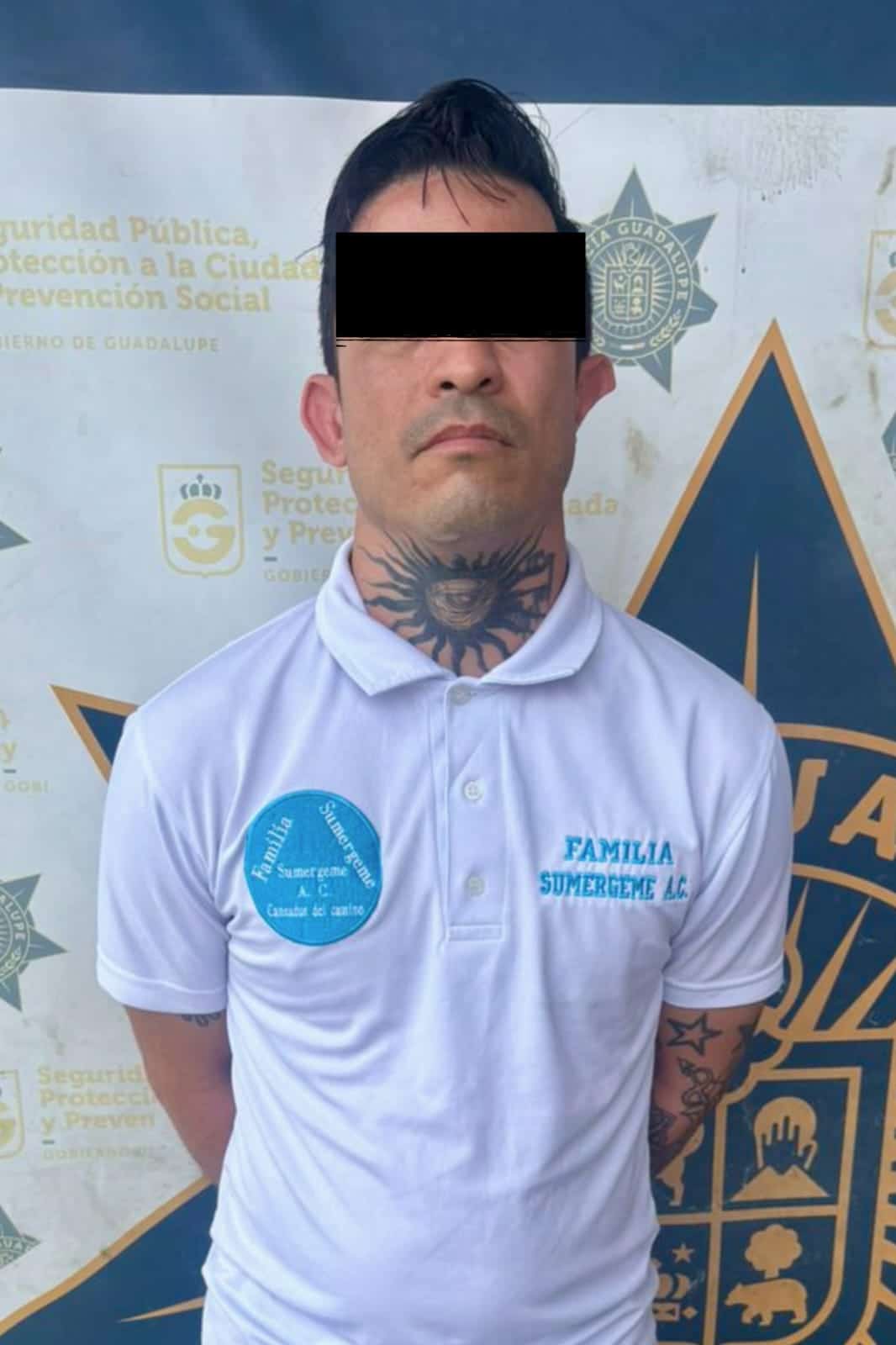 Lo que inici&oacute; como una detenci&oacute;n por alterar el orden p&uacute;blico termin&oacute; con el cumplimiento de una orden de aprehensi&oacute;n contra un hombre que era buscado por robo con violencia.