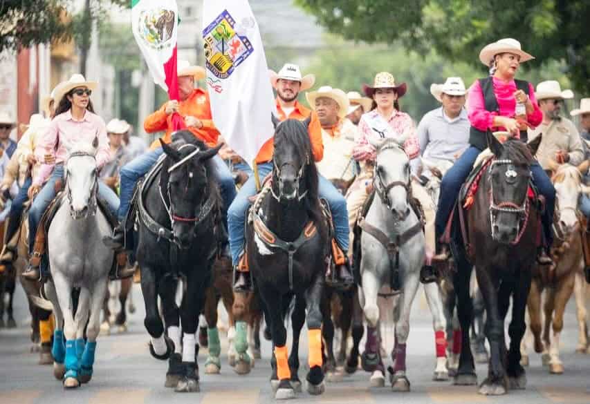 Encabeza gobernador Mega Cabalgata Norte&ntilde;a 2026