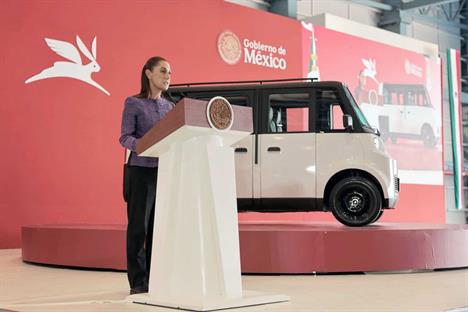 "Es un veh&iacute;culo dise&ntilde;ado por mentes j&oacute;venes mexicanas"