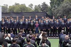 Abandera Memo Ochoa a Selecci&oacute;n Mexicana con Sheinbaum