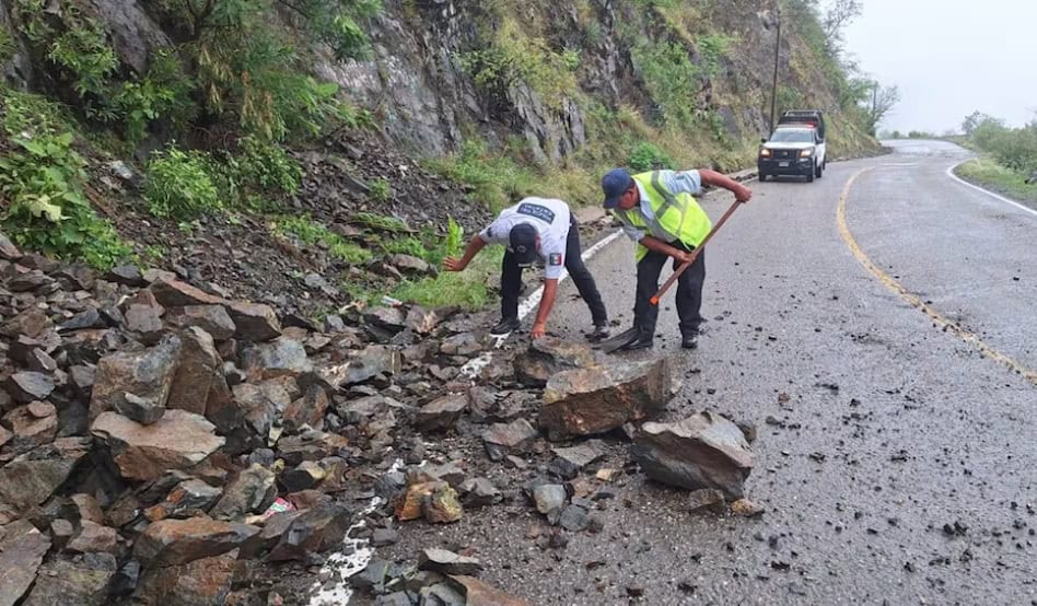 Boris deja inundaciones, deslaves y afectaciones menores