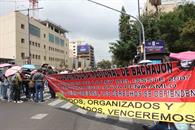 Marchas, boletos caros y obras inconclusas enfr&iacute;an &aacute;nimo mundialista