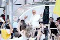 Ritos y procesiones no son un museo, sino Dios entre nosotros: Papa Ritos y procesiones no son un museo, sino Dios entre nosotros: Papa