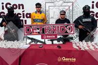 Detienen a motociclistas con armas y droga
