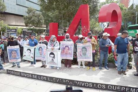 Investigan c&eacute;lula radical ligada a normalistas
