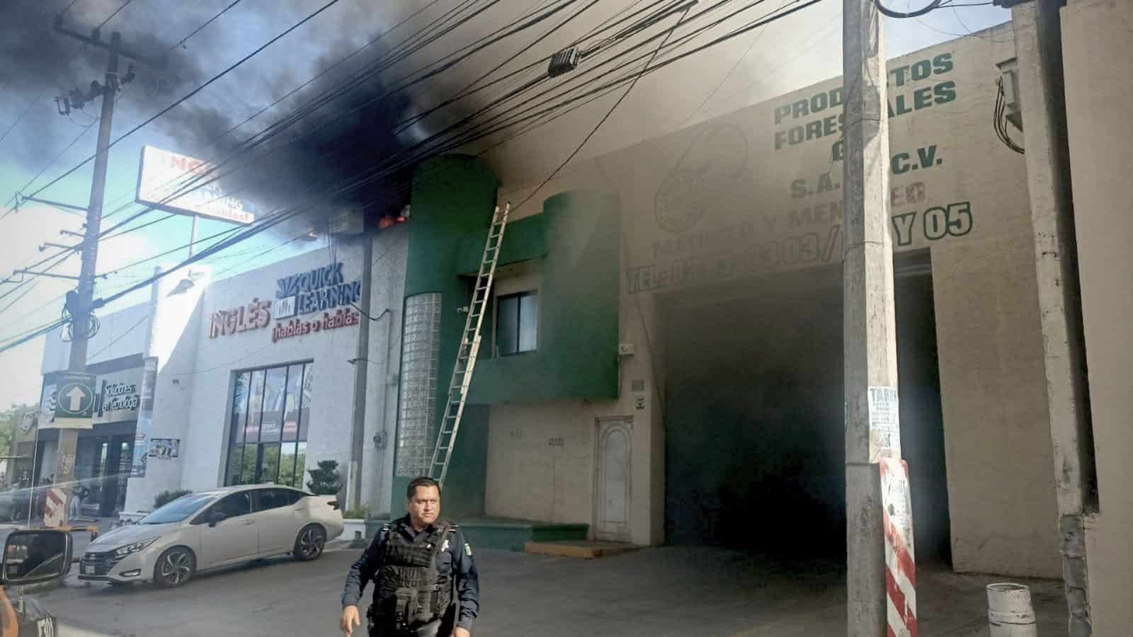 Una intensa movilizaci&oacute;n de los puestos de socorro se registr&oacute; en el municipio de Guadalupe, al reportarse el incendio de una maderer&iacute;a ubicada en la Colonia Santa Mar&iacute;a.