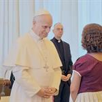 Latinoamericana alerta en el Vaticano sobre extractivismo de la IA