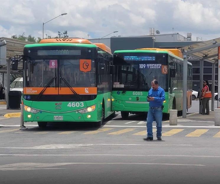 Ocasiona choque caos en el aeropuerto Ocasiona choque caos en el aeropuerto