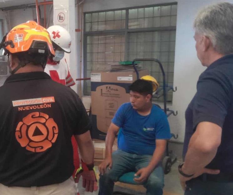 Resulta herido tras descarga el&eacute;ctrica
