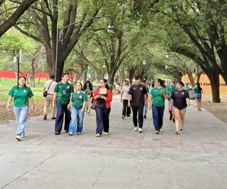 Familias disfrutan la inauguraci&oacute;n del Mundial en Fundidora