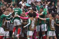 México derrota a Sudáfrica en arranque mundialista