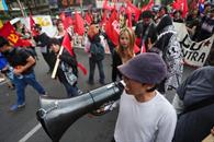 Jóvenes marchan y exigen justicia por víctimas del Halconazo Jóvenes marchan y exigen justicia por víctimas del Halconazo