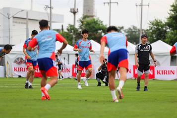 Busca Tigres refuerzos fuera de México