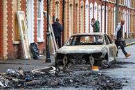 Londres condena disturbios en Belfast