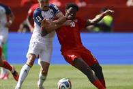 Empatan Canad&aacute; y Bosnia en arranque mundialista