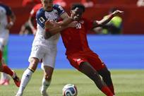 Empatan Canad&aacute; y Bosnia en arranque mundialista
