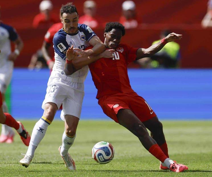 Empatan Canad&aacute; y Bosnia en arranque mundialista