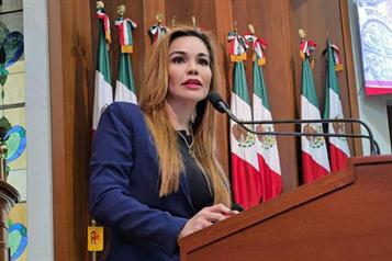 Piden protecci&oacute;n para Paola G&aacute;rate tras recibir corona funeraria