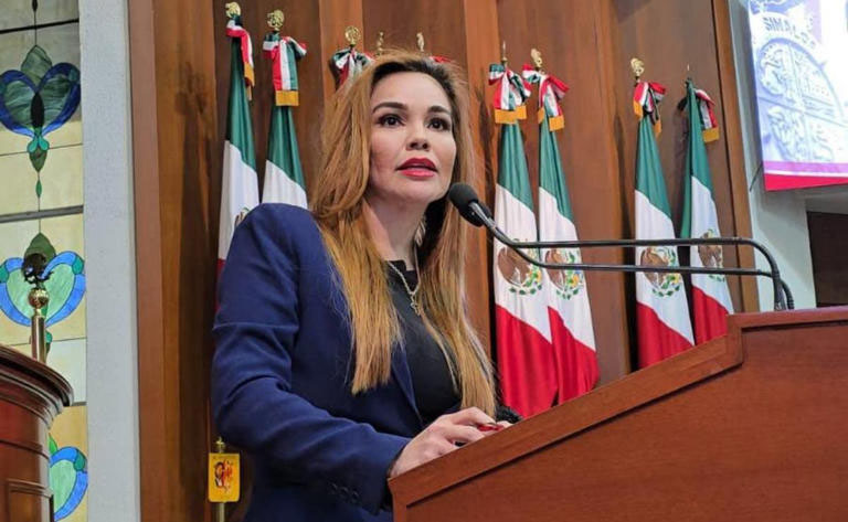 Piden protecci&oacute;n para Paola G&aacute;rate tras recibir corona funeraria