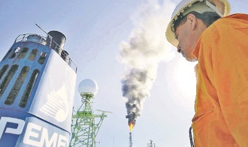 Pemex cedi&oacute; a duplicar pensiones: Uni&oacute;n de Profesionistas Petroleros