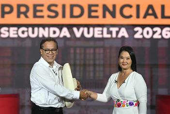 Pide Sánchez recuento total ante la ventaja cerrada de Fujimori Pide Sánchez recuento total ante la ventaja cerrada de Fujimori