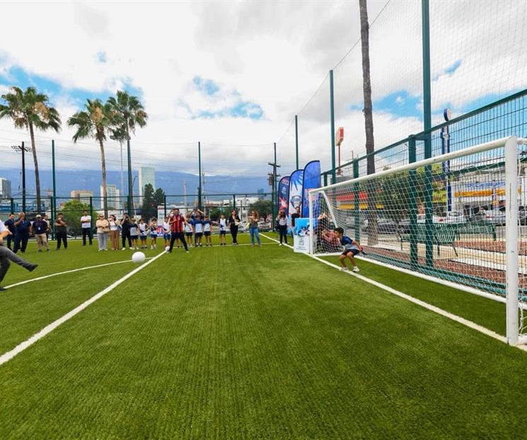 Entrega Monterrey remodelaci&oacute;n de parque