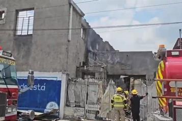 Moviliza incendio en domicilio abandonado