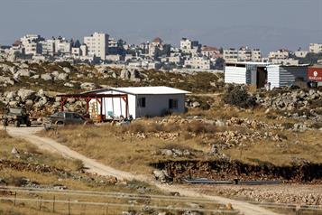 Atacan colonos israel&iacute;es una mezquita en Cisjordania