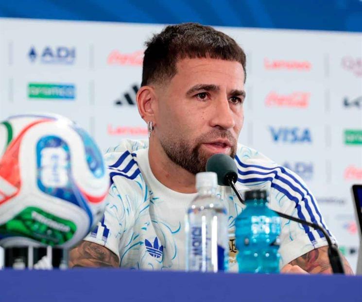 Todos nos querr&aacute;n ganar porque somos los campeones: Otamendi