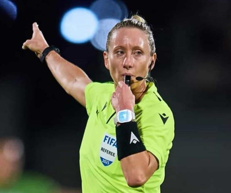 Tori Penso, segunda mujer en arbitrar en el Mundial masculino Tori Penso, segunda mujer en arbitrar en el Mundial masculino