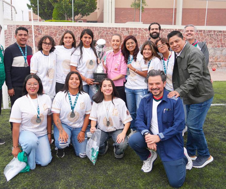 Presume Sheinbaum cancha del Mundial Social en SLP