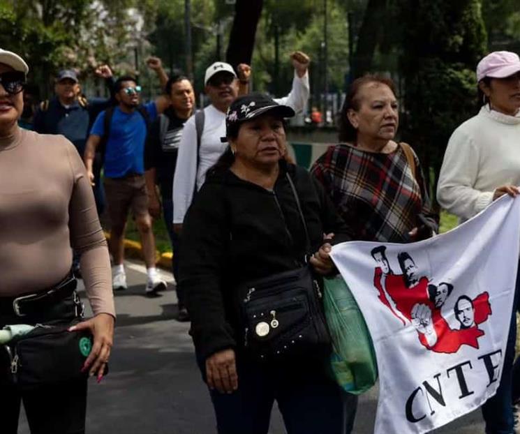 Mantiene CNTE plant&oacute;n y anuncia nuevas protestas