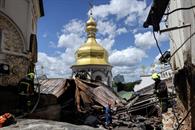 Al menos 11 muertos y una catedral en llamas tras nuevo ataque ruso