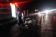 Muere al derrapar en su moto