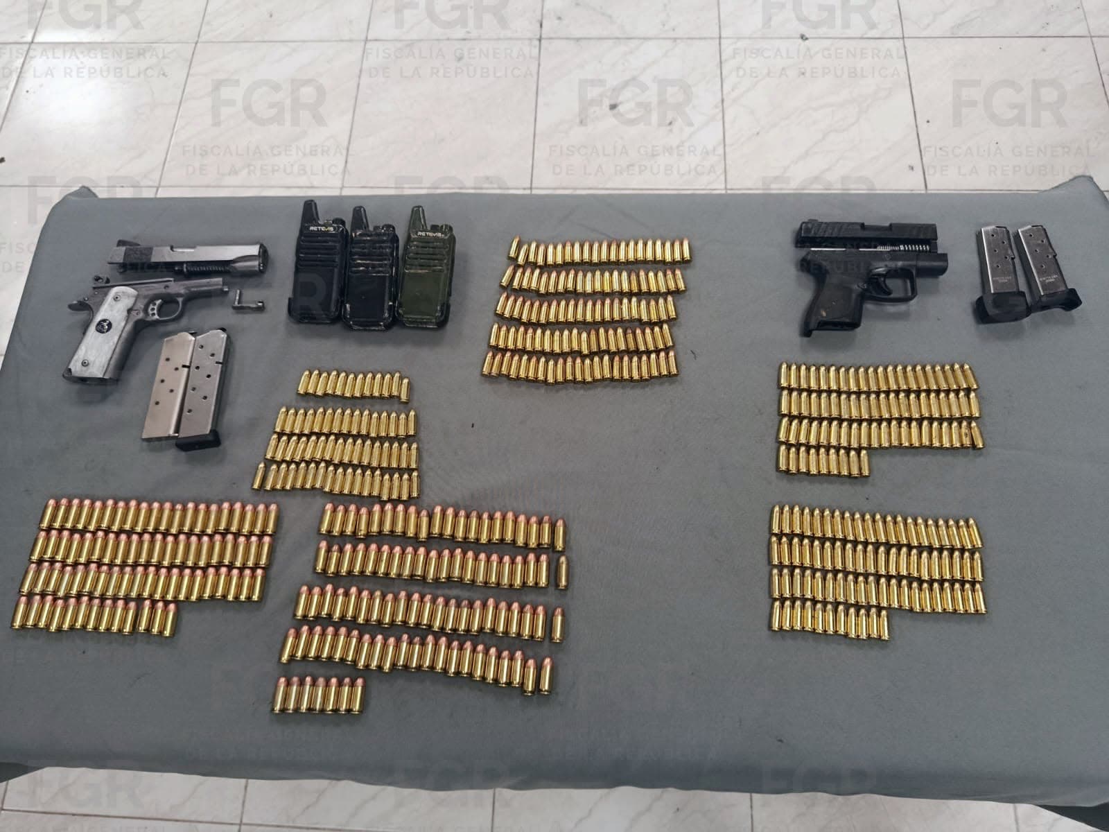 La Fiscal&iacute;a General de la Rep&uacute;blica obtuvo vinculaci&oacute;n a proceso para dos personas, por su probable participaci&oacute;n en los delitos de transporte de armamento y transporte de cargadores para arma de fuego de uso exclusivo, por hecho ocurrido al inicio de este mes de junio.