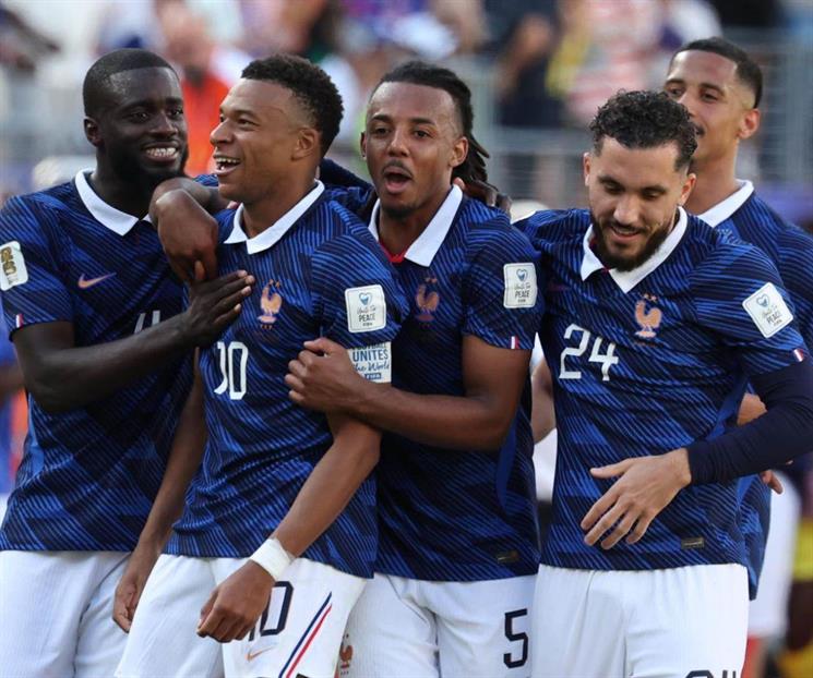 Con doblete de Mbappé, Francia se impone a Senegal 3 - 1 Con doblete de Mbappé, Francia se impone a Senegal 3 - 1