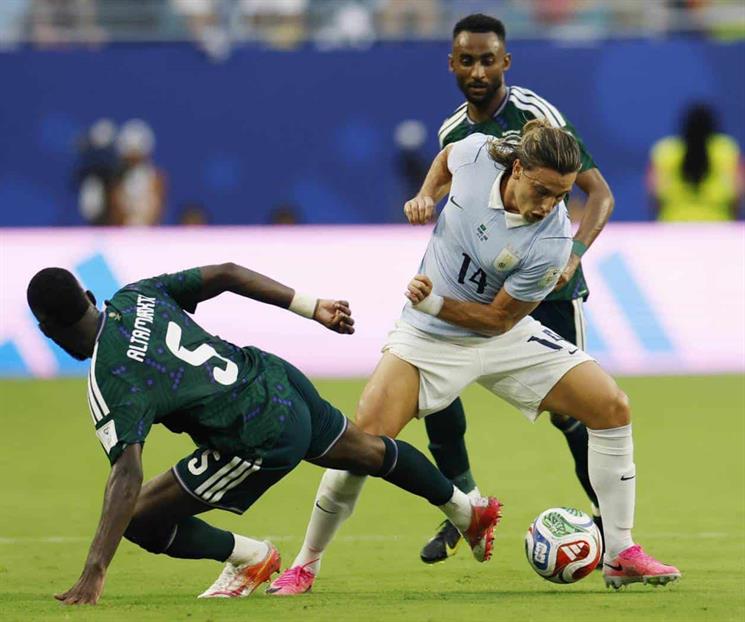 Rescata Uruguay empate sobre la hora