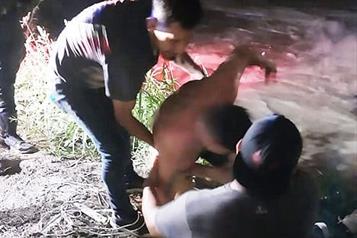 Salvan a hombre arrastrado por la corriente