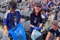 Fans de Jap&oacute;n limpia las gradas