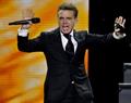 Hospitalizan a Luis Miguel por operaci&oacute;n en el coraz&oacute;n